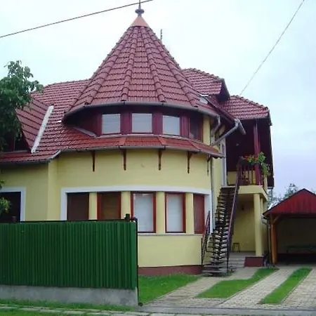 Tavasz *